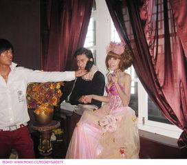 专业棚内婚纱花絮mv,专业棚内婚纱花絮MV精彩瞬间